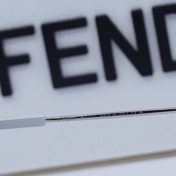 Final Price! Fendi FE40080U 16V Sunglasses main image 6